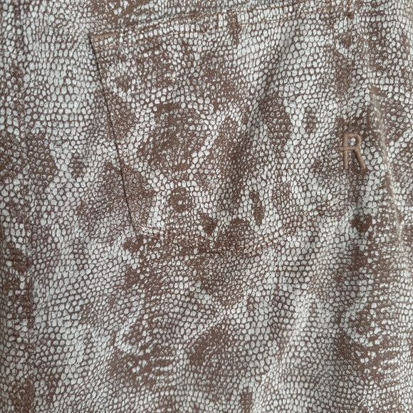 Rich & Skinny tan snakeskin denim skirt size 25 - Picture 7 of 9